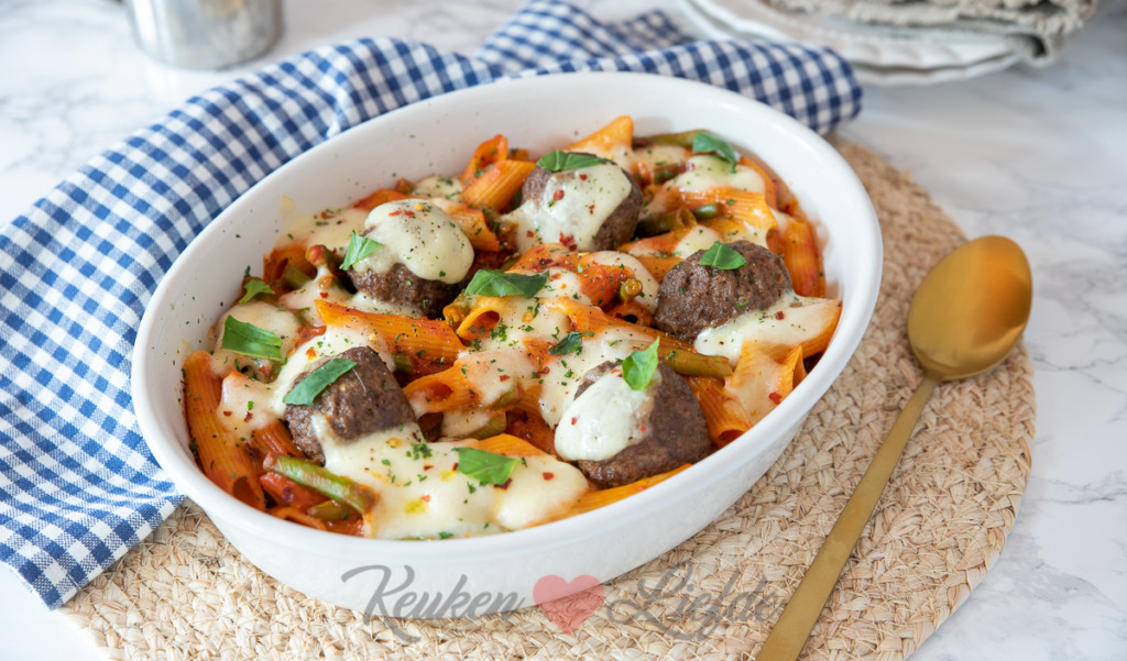 Pasta gratin met pestogehaktballetjes
