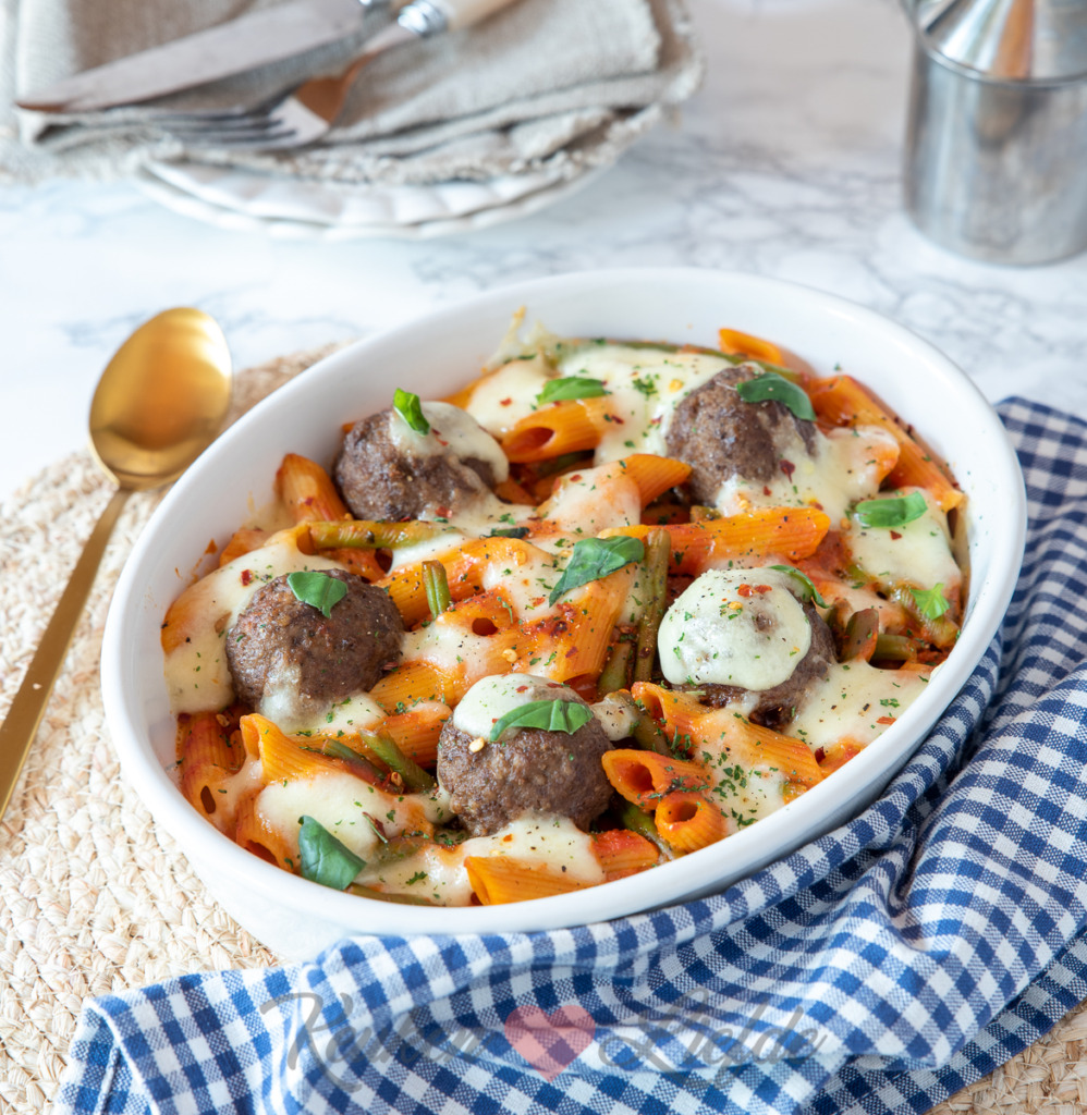 Pasta gratin met pestogehaktballetjes
