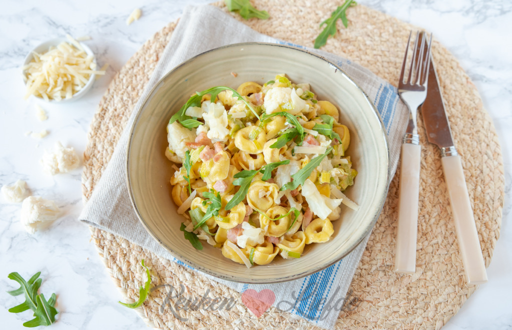 Romige kaastortellini met bloemkool