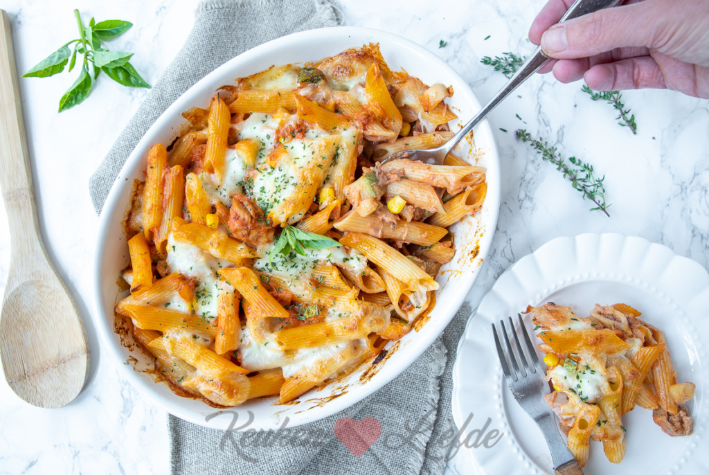 Pasta gratin met courgette en tonijn