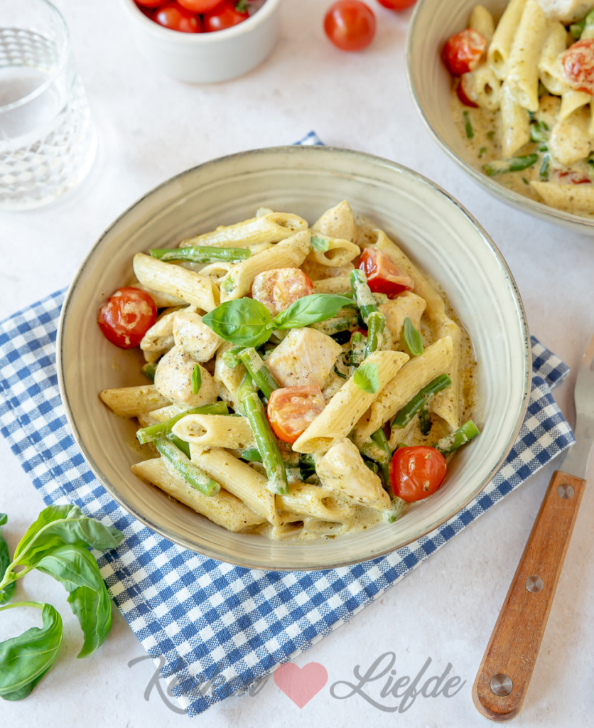 Pasta pesto met kip en sperziebonen Pasta pesto met kip en sperziebonen