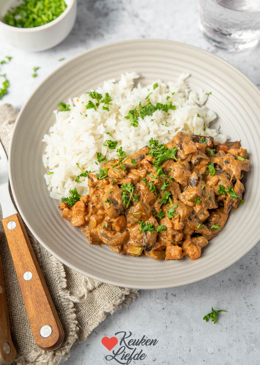 Romige courgette met spekjes en champignons Romige courgette met spekjes en champignons
