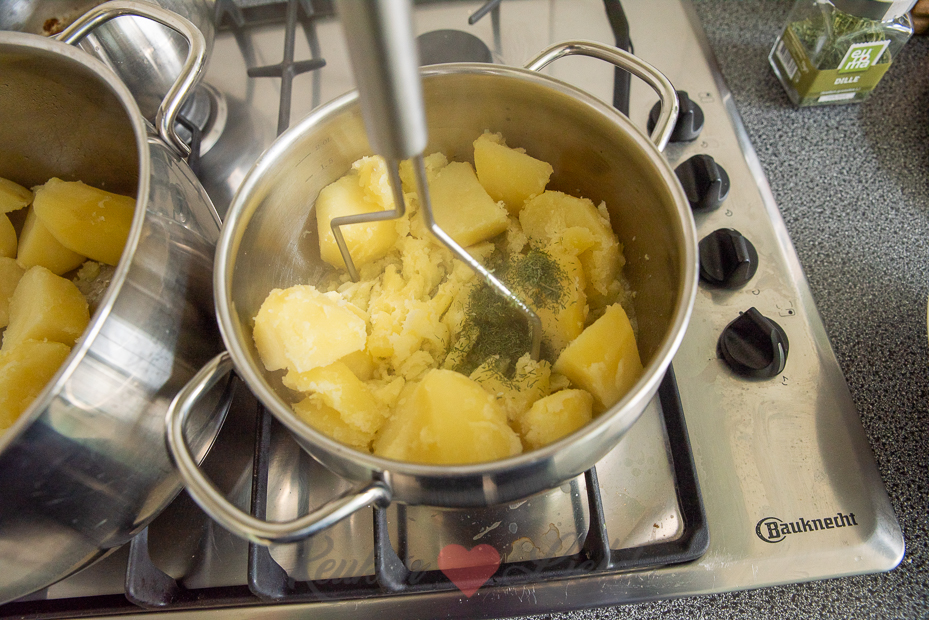 Blote billetjes in het gras (snijbonenstamppot)