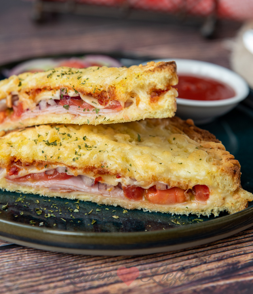 Tosti met ham, kaas en sambal Tosti met ham, kaas en sambal