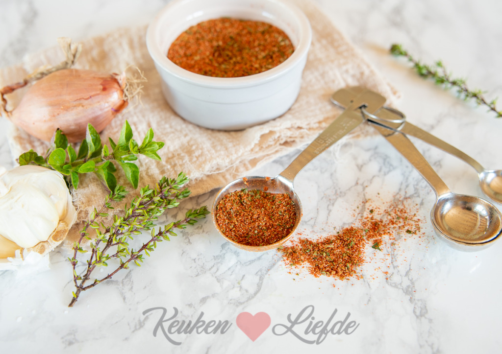 Zelfgemaakte kipkruiden