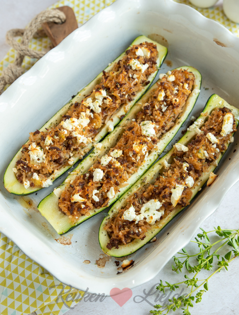 Gevulde courgette met Griekse tomatenrijst Gevulde courgette met Griekse tomatenrijst
