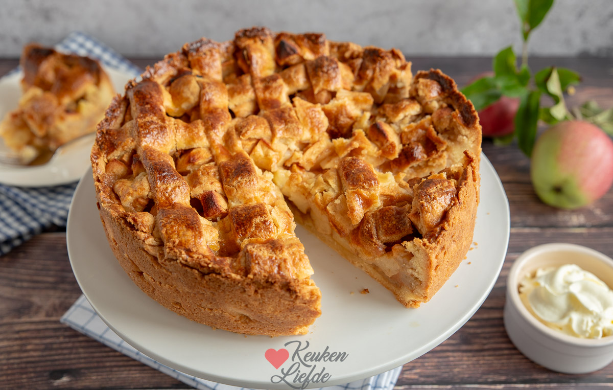 Appeltaart met extra deeg
