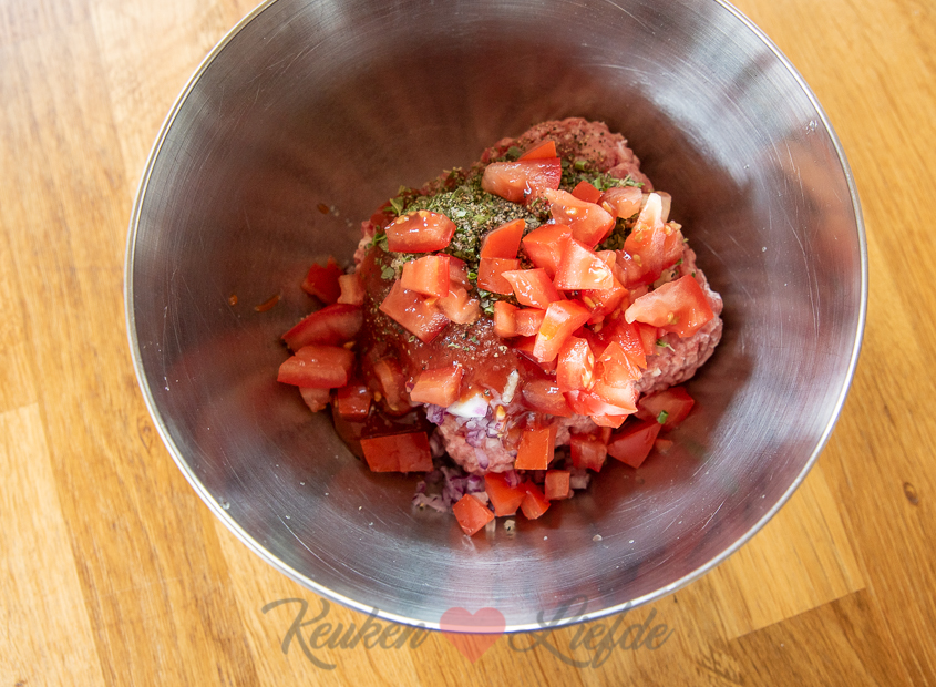 Gevuld stokbrood met Italiaans gehakt Gevuld stokbrood met Italiaans gehakt