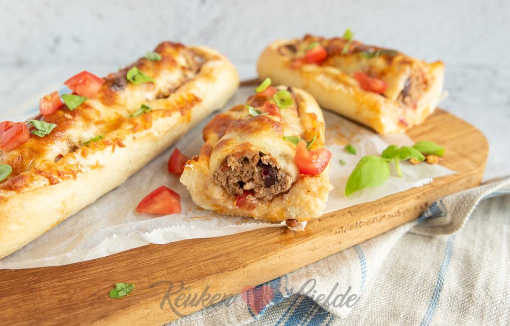 Gevuld stokbrood met Italiaans gehakt