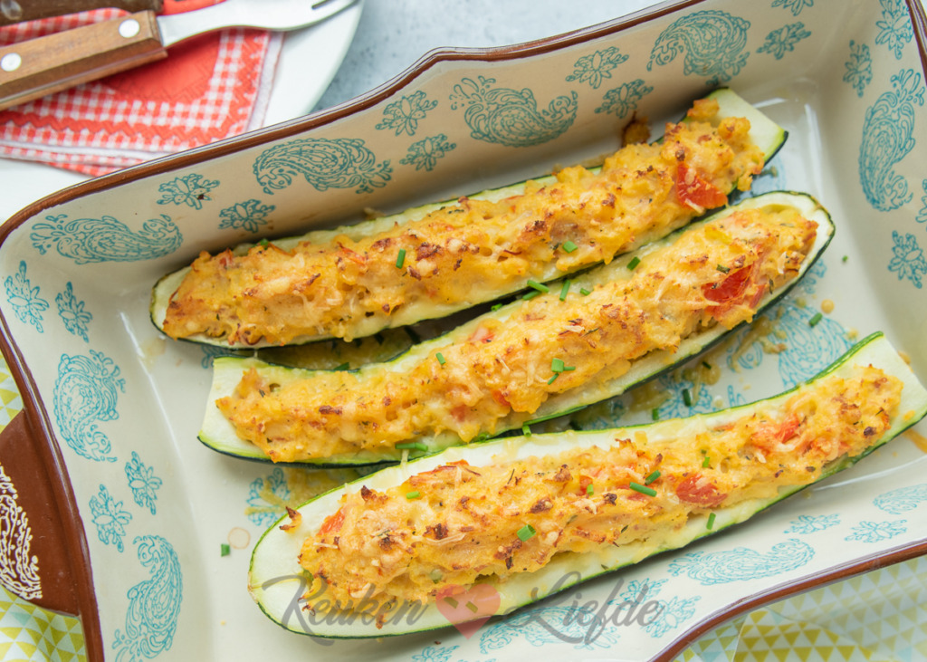 Gevulde courgette met aardappelpuree Gevulde courgette met aardappelpuree
