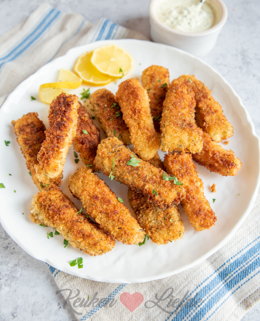 Zelfgemaakte vissticks (oven en koekenpan) Zelfgemaakte vissticks (oven en koekenpan)