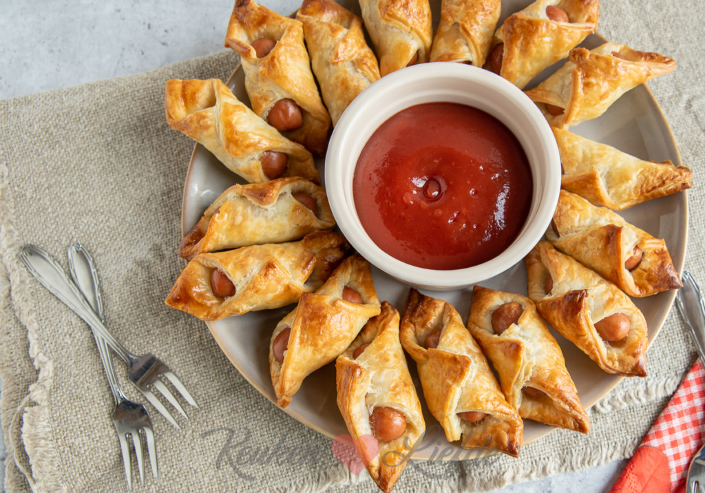 Bladerdeeg knakworst hapje