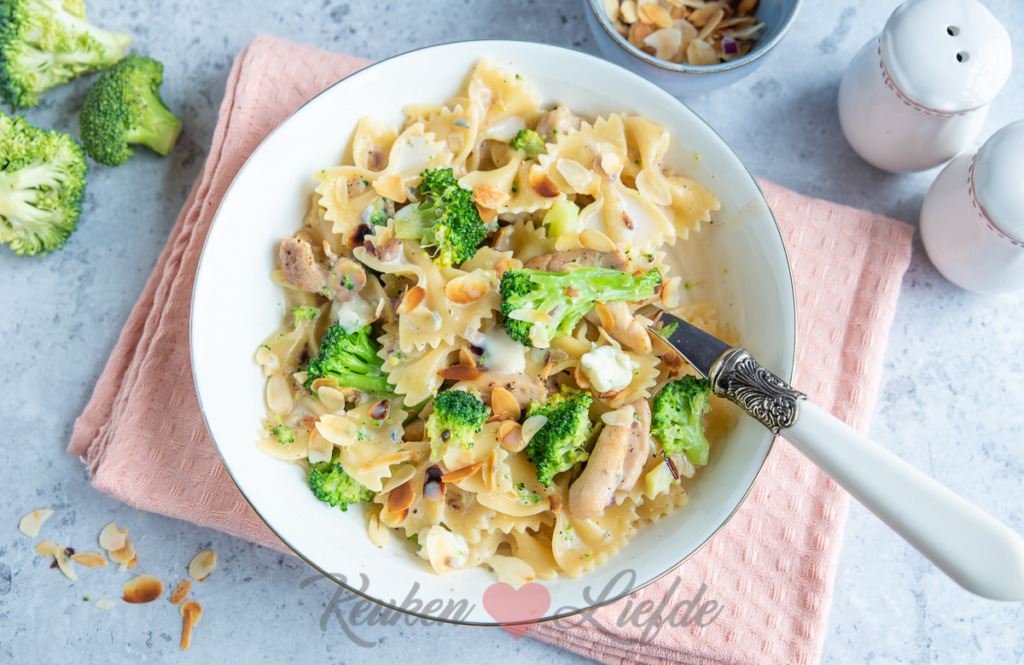 Pasta met romige kaassaus (uit Lekker makkelijk)
