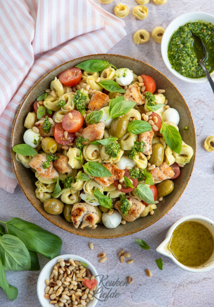 Tortellini pastasalade met kip Tortellini pastasalade met kip