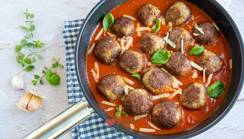 Gehaktballetjes in tomatensaus Gehaktballetjes in tomatensaus