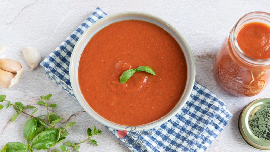 Gekruide tomatensaus (voor pasta of pizza)