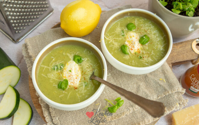 Courgettesoep met citroen en parmezaan