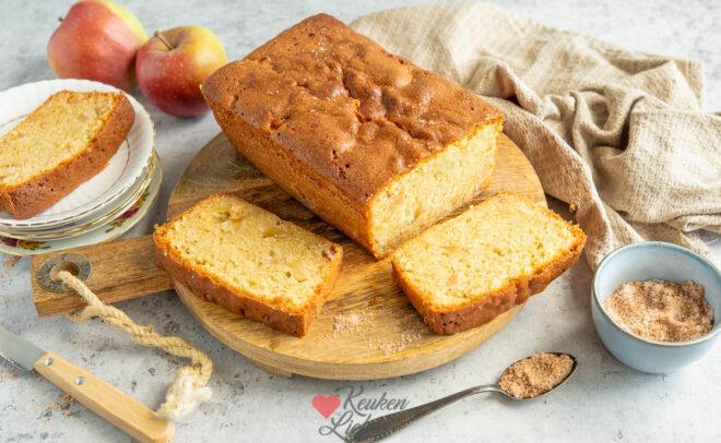 Appelcake met kaneelsuiker