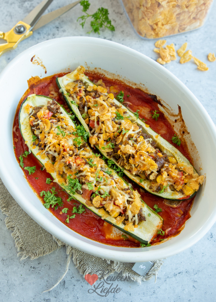 Gevulde courgette met Mexicaans gehakt Gevulde courgette met Mexicaans gehakt