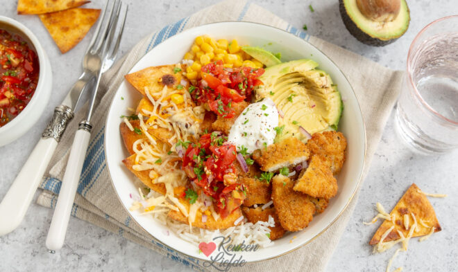 Nacho bowl met krokante kip