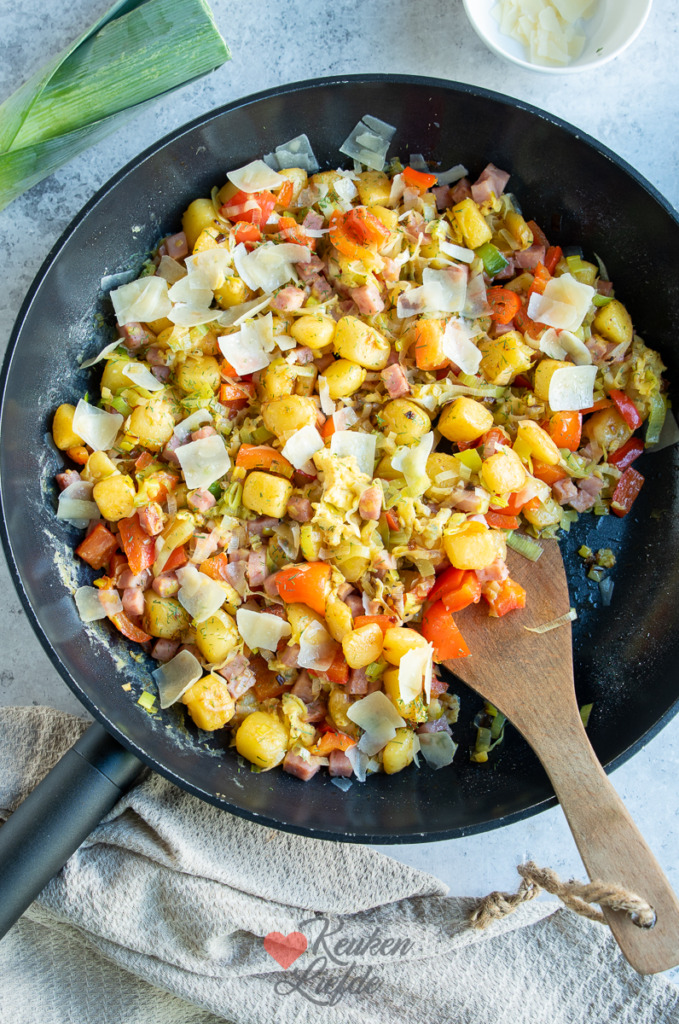 Krieltjes carbonara met prei en ham Krieltjes carbonara met prei en ham