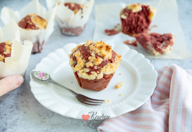 Red velvet kruimel muffins