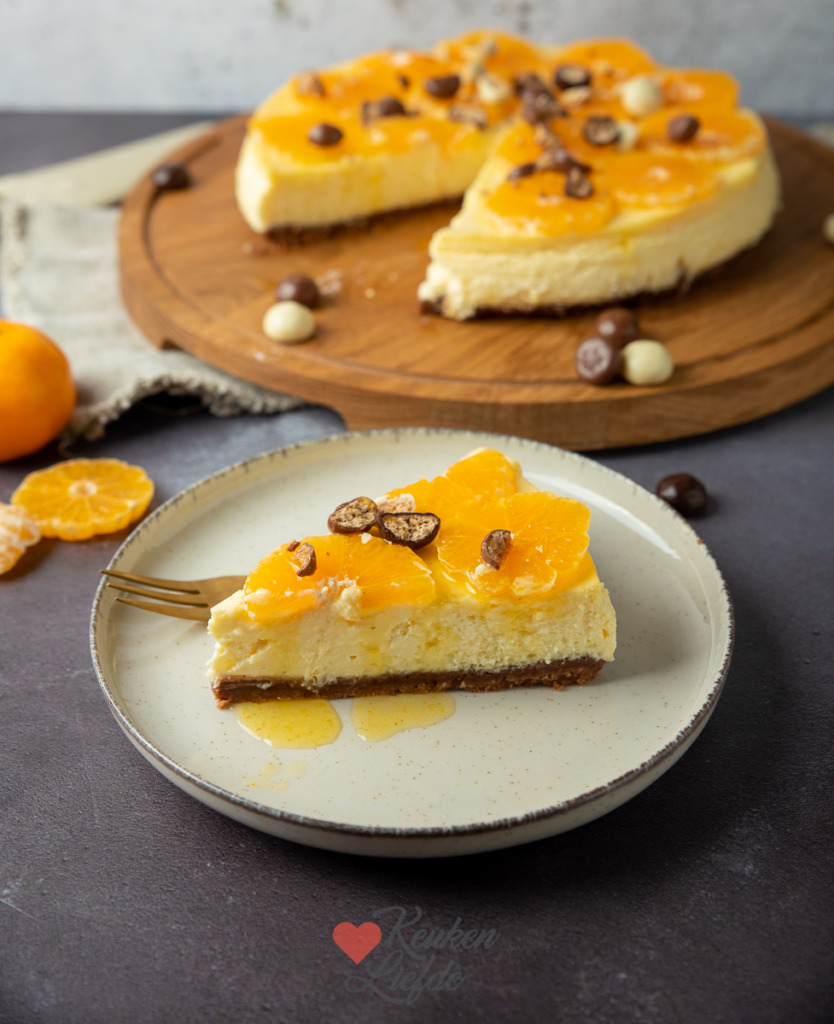 Cheesecake met kruidnotenbodem en mandarijn Cheesecake met kruidnotenbodem en mandarijn
