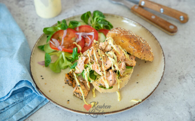 Pulled zalm op een broodje