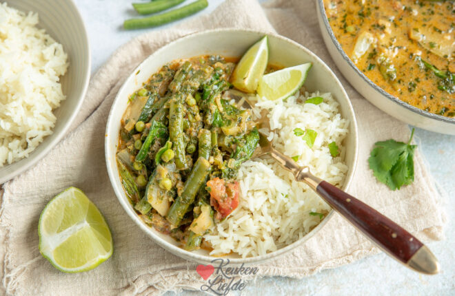 Curry met zomergroenten