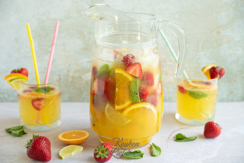 Witte sangria met vanille en munt