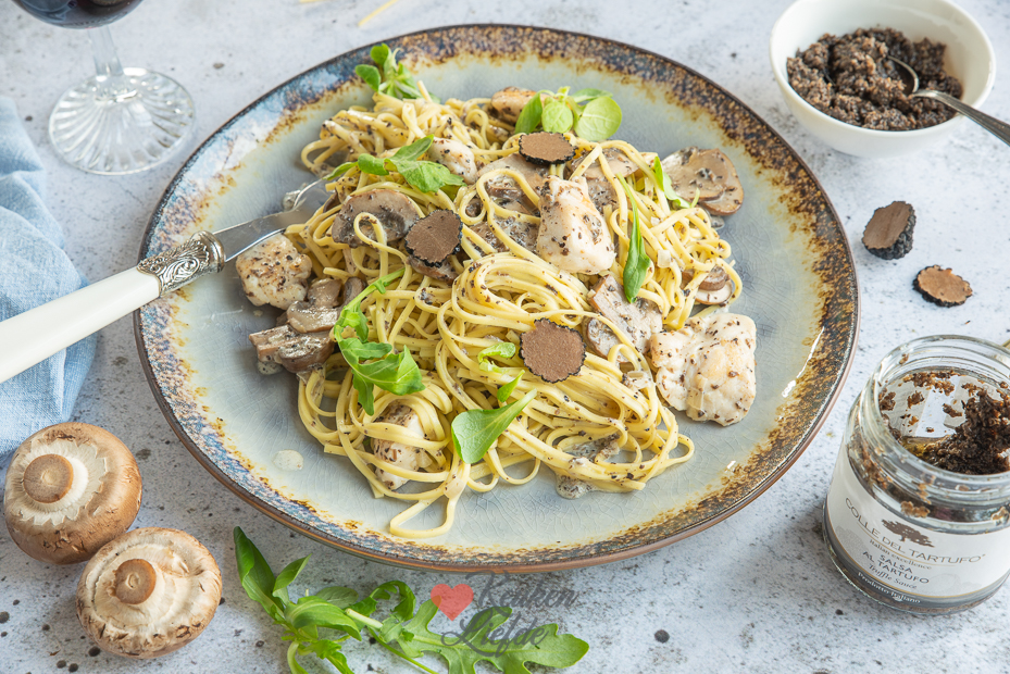 Pasta met truffel, champignons en kip