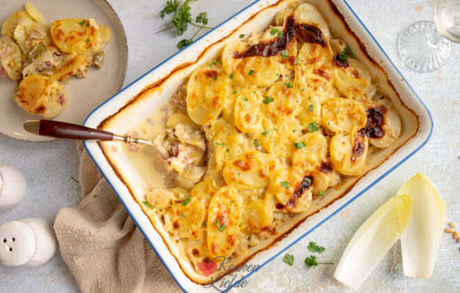 Witlof ovenschotel met aardappelschijfjes en ham