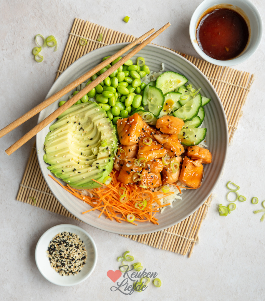 Rijst bowl met teriyaki zalm Rijst bowl met teriyaki zalm