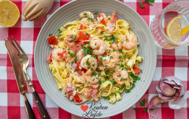 Pasta met garnalen en roomsaus