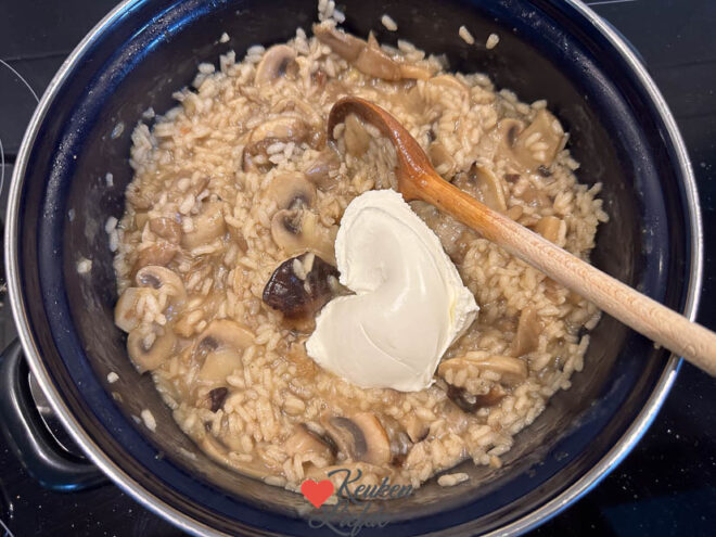 Maak de risotto smeuïg