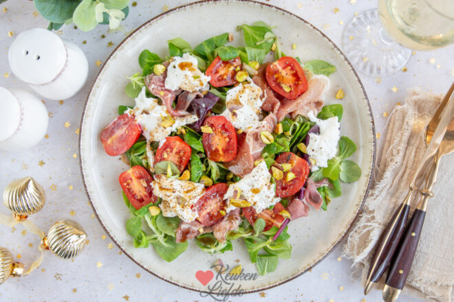 Kerstsalade met burrata en parmaham