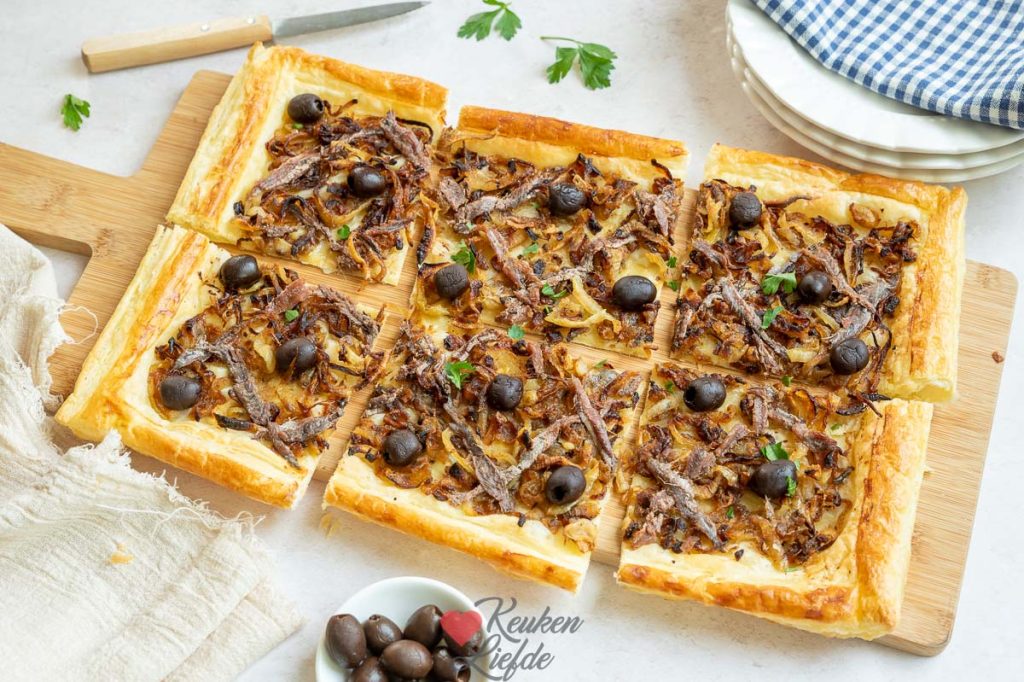 Franse uientaart (pissaladière)