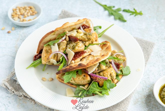 Flatbread kip pesto