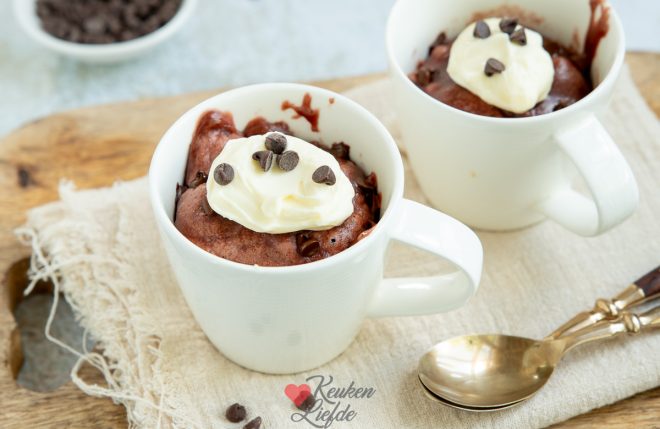Chocolade mug cake (in 5 minuten uit de magnetron)