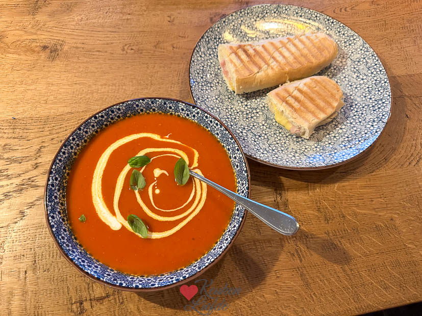 Tomatensoep met panini's
