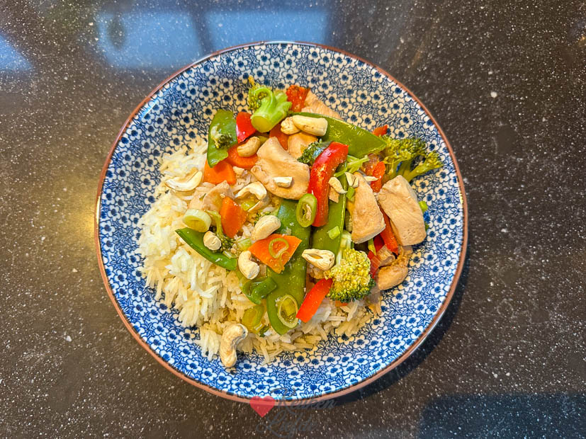 Kip en groenten uit de steam aerofryer met rijst