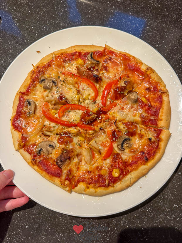Pizza barbecue chicken