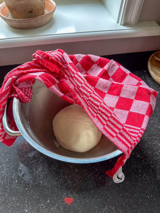 Pizzadeeg maken