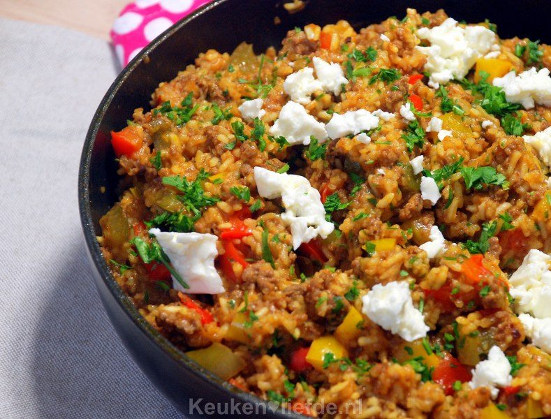 Gehaktpannetje met paprika en rijst