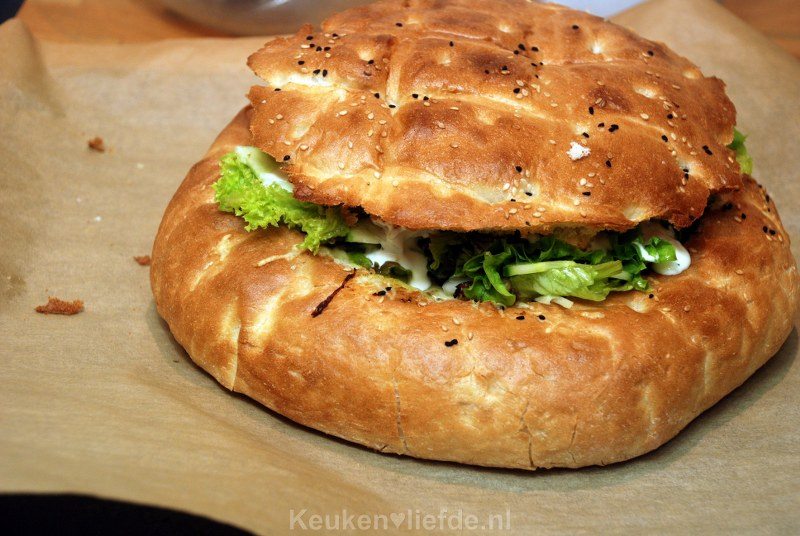 Gevuld Turks brood met shoarma