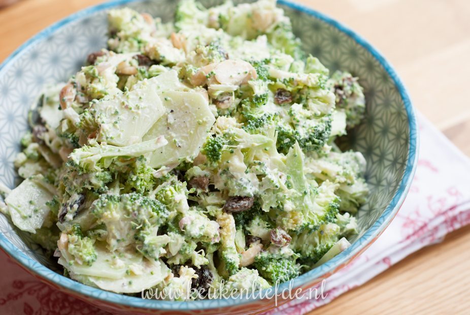broccolisalade met yoghurtdressing