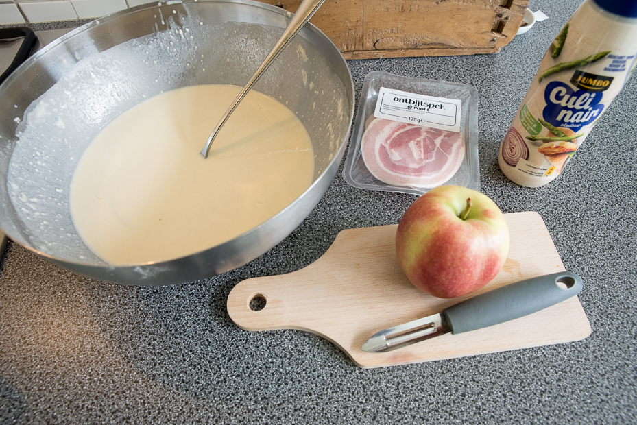 Pannenkoek met appel en spek