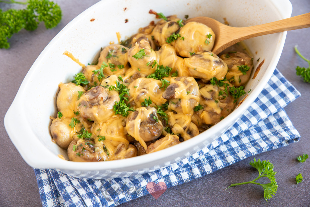 Gegratineerde knoflookchampignons