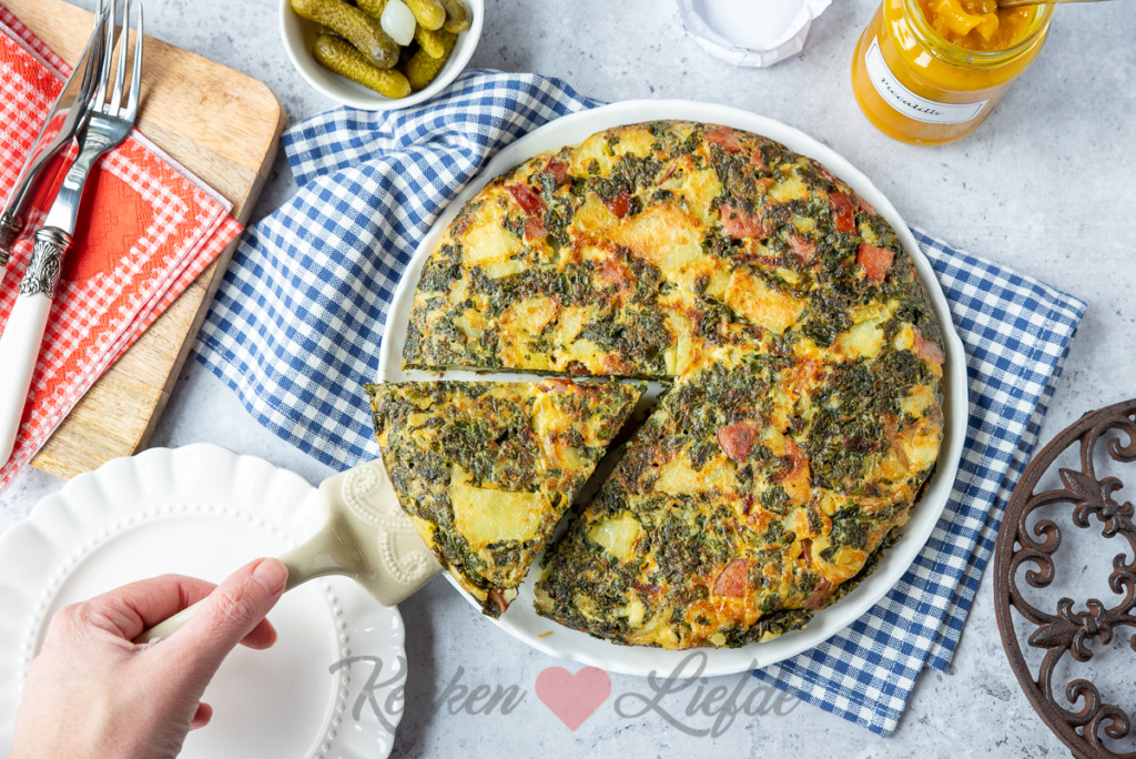 Aardappeltortilla met boerenkool en rookworst