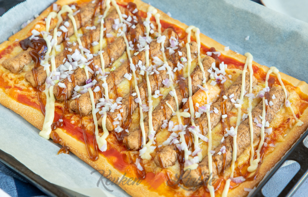 Frikandel speciaal pizza